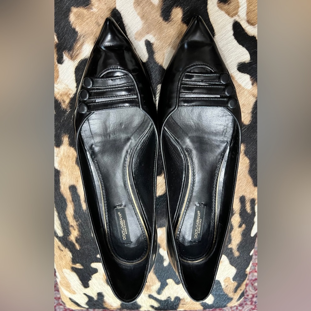 Dolce & Gabbana Black Patent Leather Pointed Toe Kitten Heels